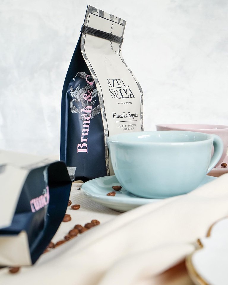 Azul Selva coffee bag and teacup